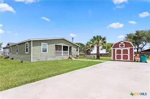1845 Royal Rd, Port Lavaca, TX 77979 - Photo 5