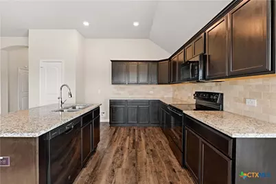 4124 Riata Ranch Road, Waco, TX 76705 - Photo 7