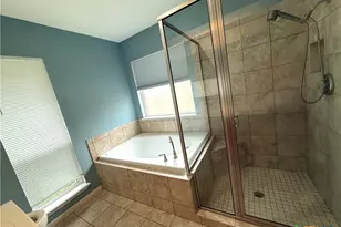 304 Cromwell Dr, Victoria, TX 77901 - Photo 13