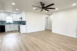 421 S 32nd St, Temple, TX 76501 - Photo 9