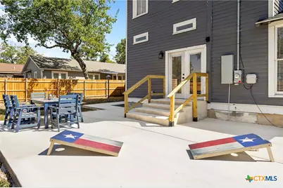 400 N Bowie Street, Seguin, TX 78155 - Photo 43