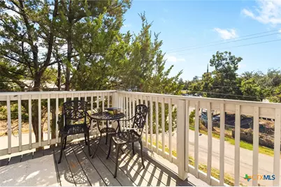 400 N Bowie Street, Seguin, TX 78155 - Photo 25