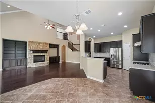 865 Santa Cruz, New Braunfels, TX 78132 - Photo 5