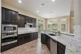 865 Santa Cruz, New Braunfels, TX 78132 - Photo 7