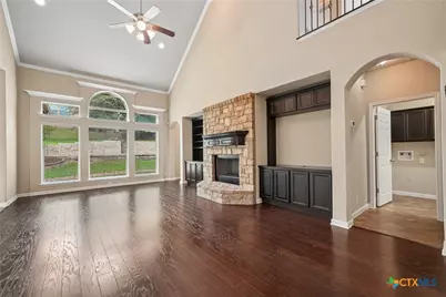 865 Santa Cruz, New Braunfels, TX 78132 - Photo 5