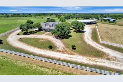 202 Prairie View, Victoria, TX 77904 - Photo 1