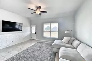 1224 Loma Rnch, New Braunfels, TX 78132 - Photo 9