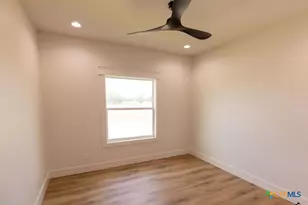 998 Bliss Dr, Victoria, TX 77904 - Photo 29
