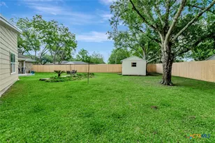 1002 S 2nd St, Ganado, TX 77962 - Photo 47