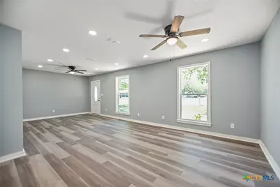 210 Travis Street, Port Lavaca, TX 77979 - Photo 3
