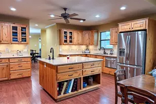 1329 Donovan St, Gonzales, TX 78629 - Photo 11