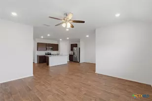 716 Monarch Dr, Seguin, TX 78155 - Photo 11