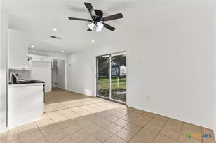 1910 Wanda St, Copperas Cove, TX 76522 - Photo 5