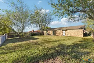 1910 Wanda St, Copperas Cove, TX 76522 - Photo 21