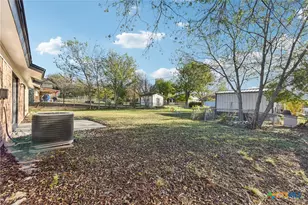 1910 Wanda St, Copperas Cove, TX 76522 - Photo 23