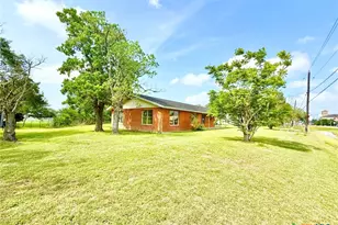 1396 Loop 522, Ganado, TX 77962 - Photo 37