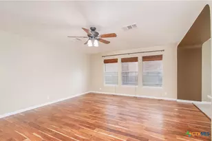 851 Camel Back Dr, New Braunfels, TX 78130 - Photo 5