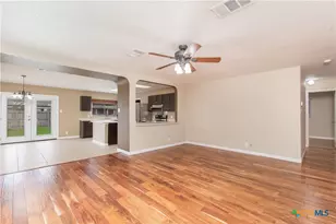 851 Camel Back Dr, New Braunfels, TX 78130 - Photo 3