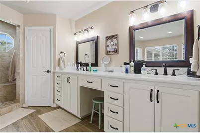 642 Phantom Rider Trail, Spring Branch, TX 78070 - Photo 15