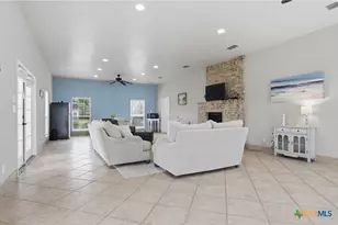 642 Phantom Rider Trail, Spring Branch, TX 78070 - Photo 37