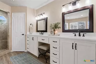 642 Phantom Rider Trail, Spring Branch, TX 78070 - Photo 17
