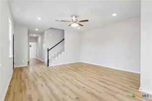 868 Casetta Trl, New Braunfels, TX 78130 - Photo 5