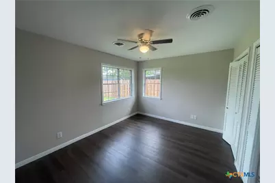 2006 Bon Aire Avenue, Victoria, TX 77901 - Photo 11