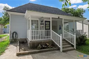 1211 S 17th St, Temple, TX 76504 - Photo 1