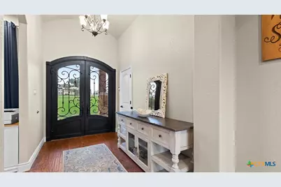 1909 Hunters Cove, New Braunfels, TX 78132 - Photo 5