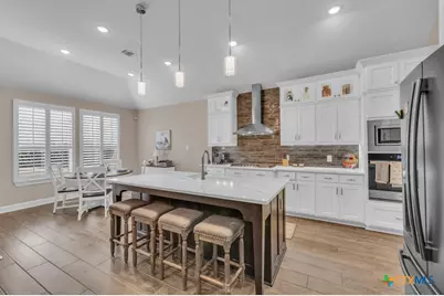 1033 Carriage Loop, New Braunfels, TX 78132 - Photo 9