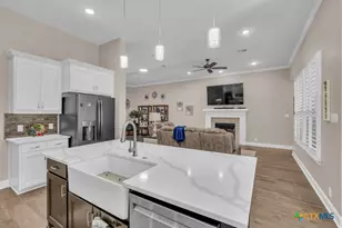1033 Carriage Loop, New Braunfels, TX 78132 - Photo 11
