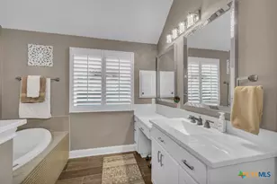 1033 Carriage Loop, New Braunfels, TX 78132 - Photo 15