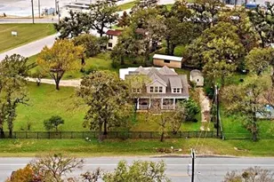 3202 N Travis Ave, Cameron, TX 76520 - Photo 9