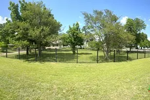 3202 N Travis Ave, Cameron, TX 76520 - Photo 5