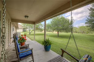175 Creekwood Dr, Gonzales, TX 78629 - Photo 29