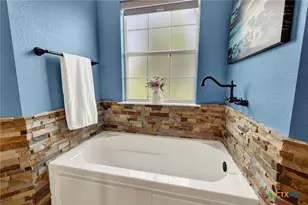 175 Creekwood Dr, Gonzales, TX 78629 - Photo 19