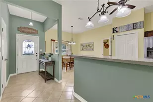 175 Creekwood Dr, Gonzales, TX 78629 - Photo 9