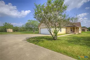 175 Creekwood Dr, Gonzales, TX 78629 - Photo 7