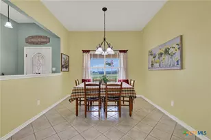 175 Creekwood Dr, Gonzales, TX 78629 - Photo 9