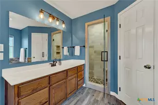 175 Creekwood Dr, Gonzales, TX 78629 - Photo 19