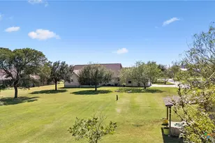 175 Creekwood Dr, Gonzales, TX 78629 - Photo 31