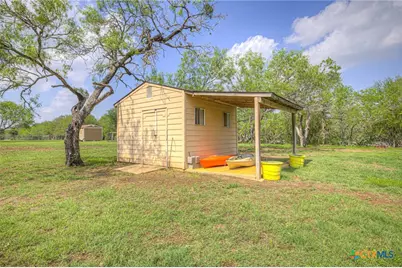 175 Creekwood Drive, Gonzales, TX 78629 - Photo 35