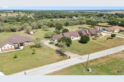 175 Creekwood Drive, Gonzales, TX 78629 - Photo 25