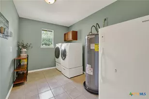 175 Creekwood Dr, Gonzales, TX 78629 - Photo 23