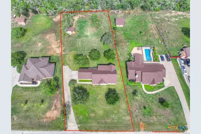 175 Creekwood Drive, Gonzales, TX 78629 - Photo 35