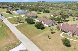 175 Creekwood Dr, Gonzales, TX 78629 - Photo 45