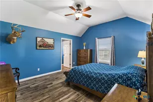 175 Creekwood Dr, Gonzales, TX 78629 - Photo 7