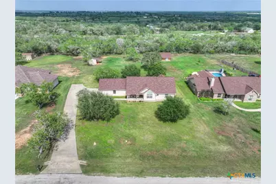 175 Creekwood Drive, Gonzales, TX 78629 - Photo 41