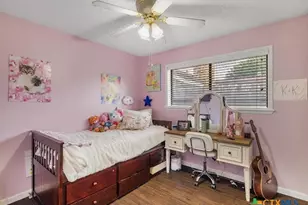 403 Alamogordo Dr, Victoria, TX 77904 - Photo 9