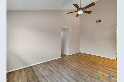403 Alamogordo Drive, Victoria, TX 77904 - Photo 9